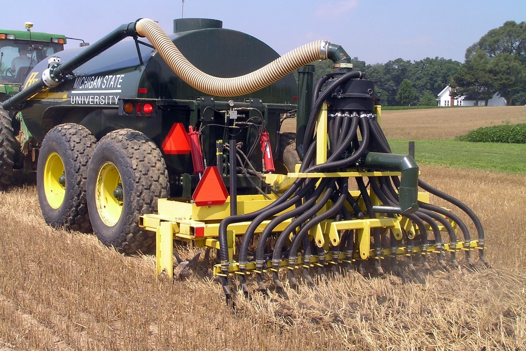 Learn more about how cover crops and manure may work together for your conservation goals.